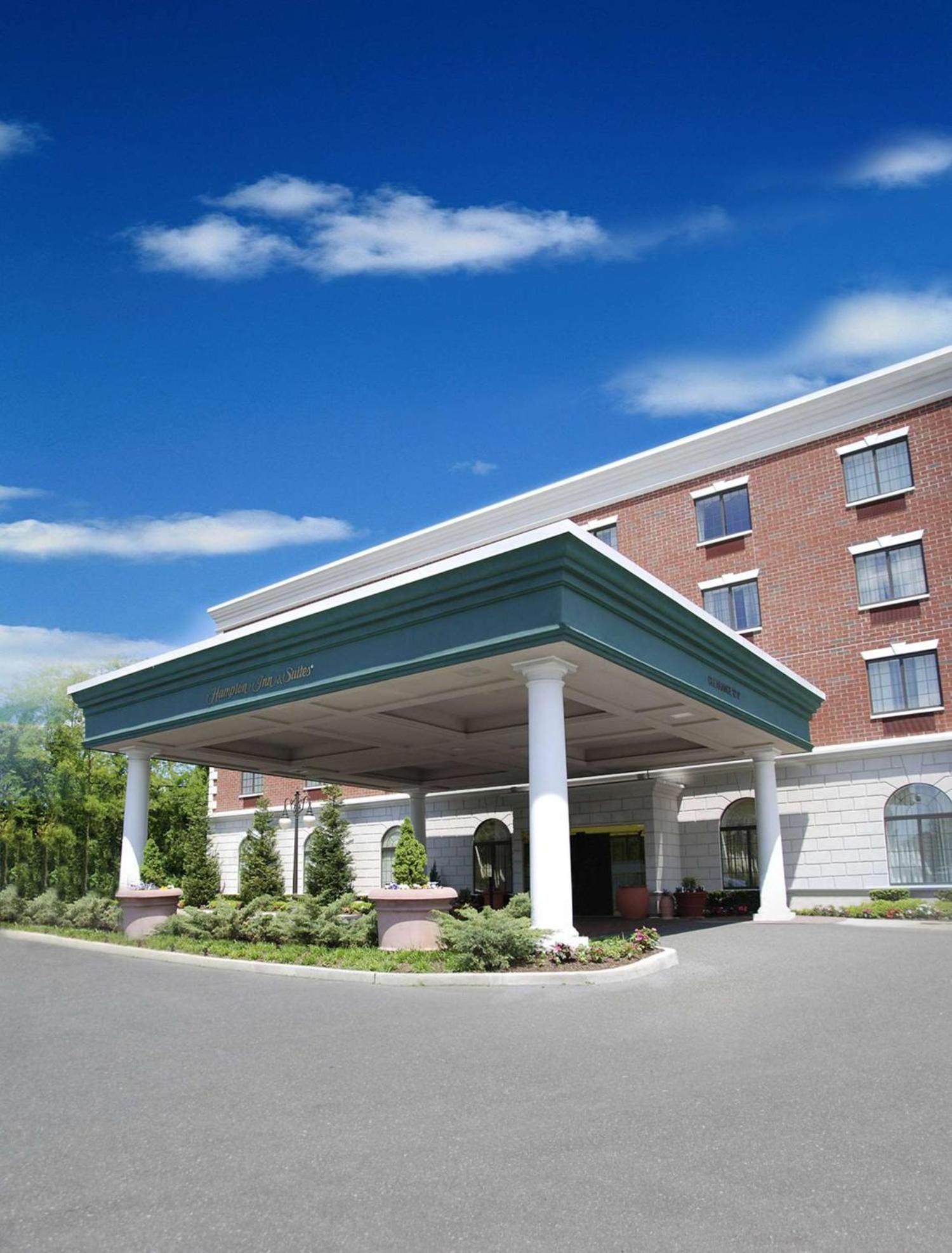 Hampton Inn & Suites By Hilton - Rockville Centre Exterior foto