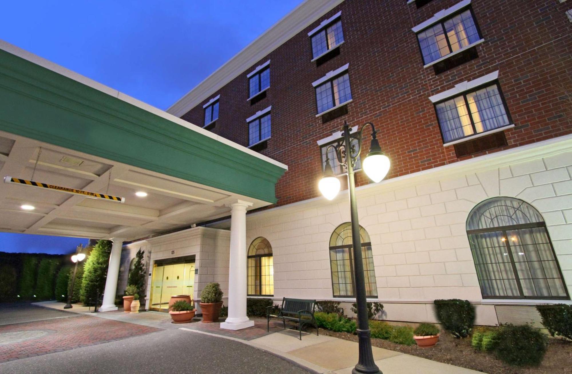Hampton Inn & Suites By Hilton - Rockville Centre Exterior foto